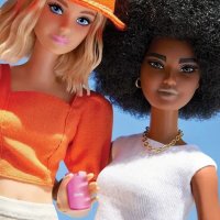 Barbie'nin Pembe Katlanabilir Telefonu Gerçek Oluyor!
