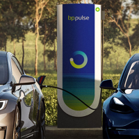 BP, Tesla'nın Terk Ettiği Süper Şarj Projelerini Devralmaya Hazır