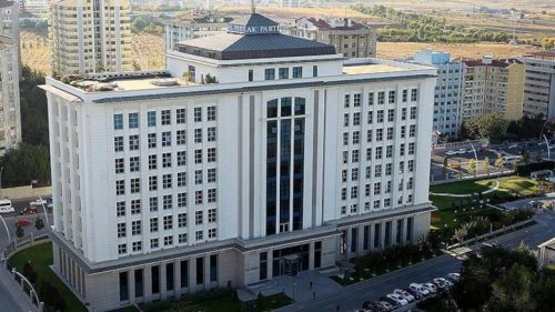 AKP’li Belediye Başkan Adayı Dolandırıcılık Suçlamasıyla Yargılanıyor