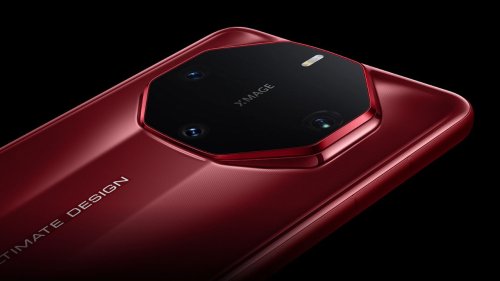 Huawei'den büyük jest: Tüm çalışanlarına bu telefonu hediye etti!