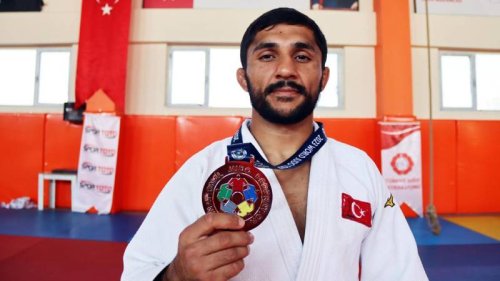 Judocu Salih Yıldız, Olimpiyat Oyunları'nda çeyrek finale yükseldi