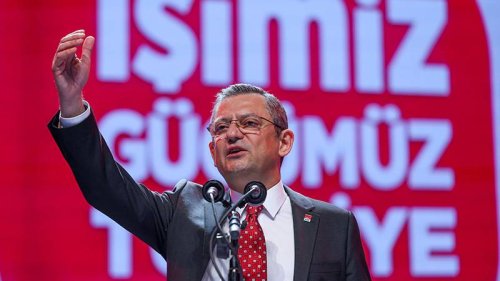 Özel'den 'afiş' eleştirisi: AKP’nin ampulünü gizliyorlar
